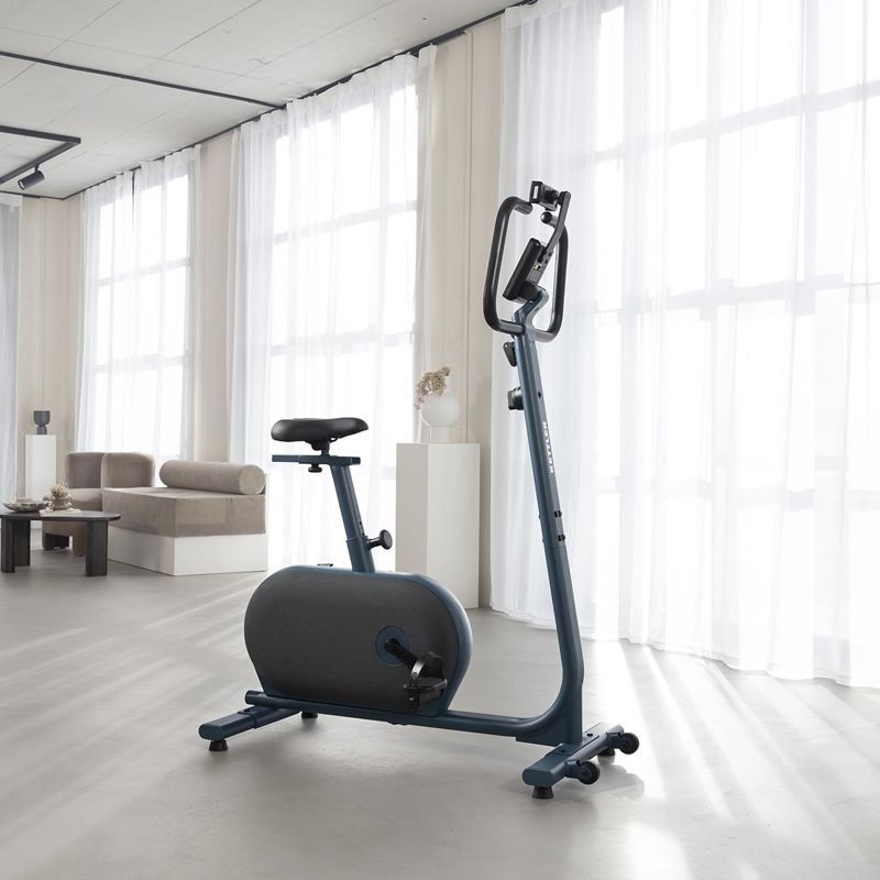 Klassisk treningssykkel i stuen – ideell for kondisjonstrening og daglig mosjon.