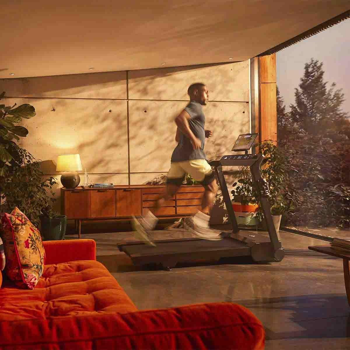 Adidas T-24C sammenleggbar tredemølle til hjemmet